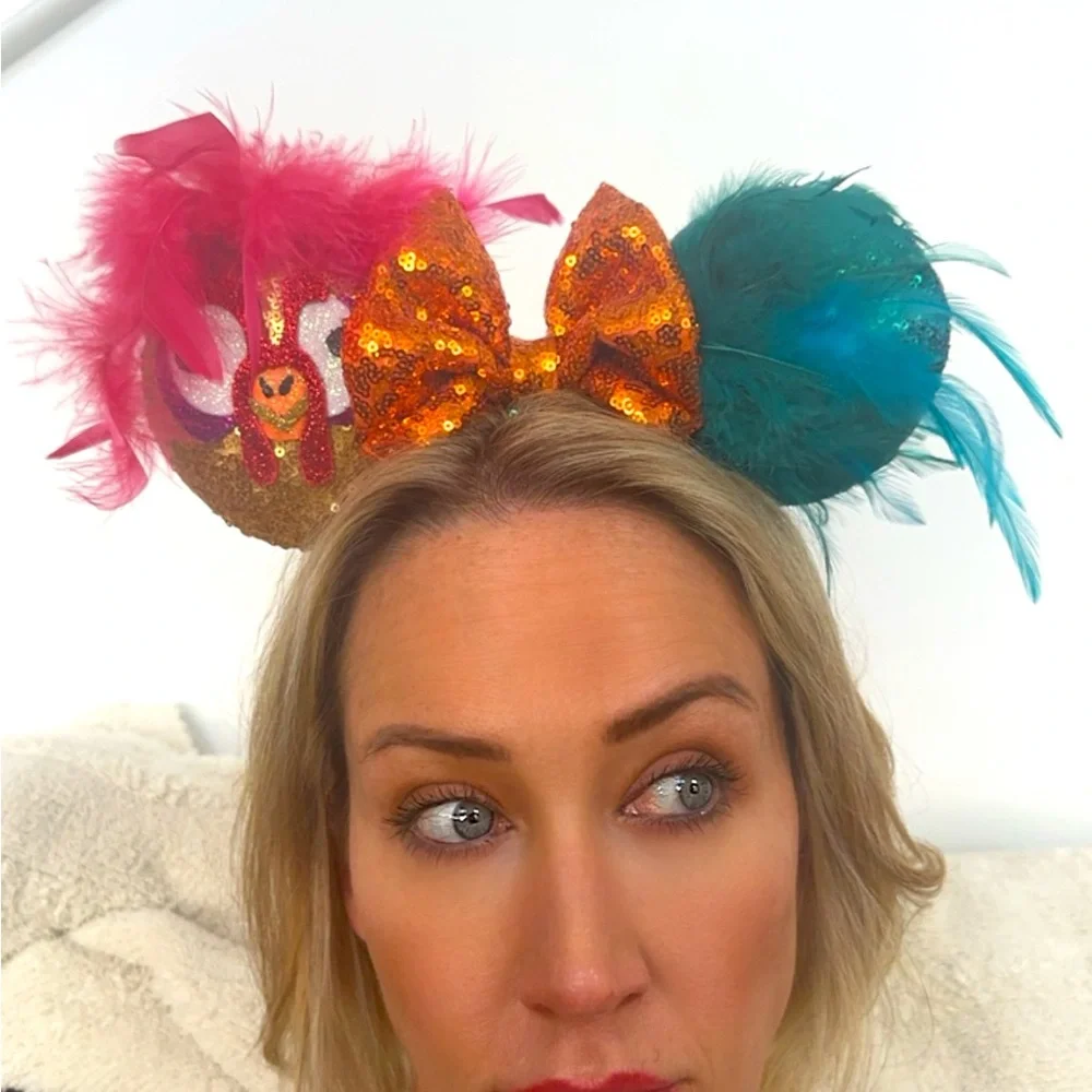 Hai! H-A-I?! Ears - Picture 1 of 2